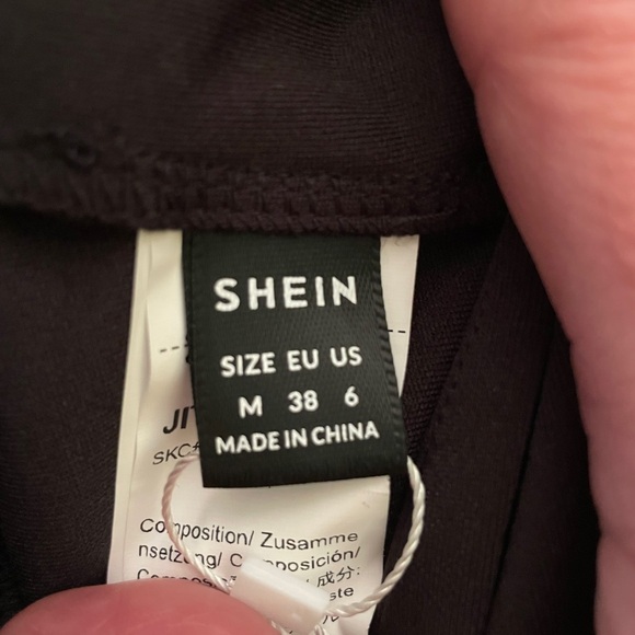 NWT SHEIN elegant black jumpsuit with side zipper. Size Medium. True to size. - Picture 9 of 9